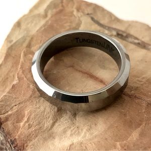 Tungsten Men’s Ring size 11